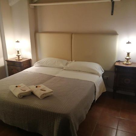 Bed and Breakfast Cascina La Castagnara Oriolo  Zimmer foto
