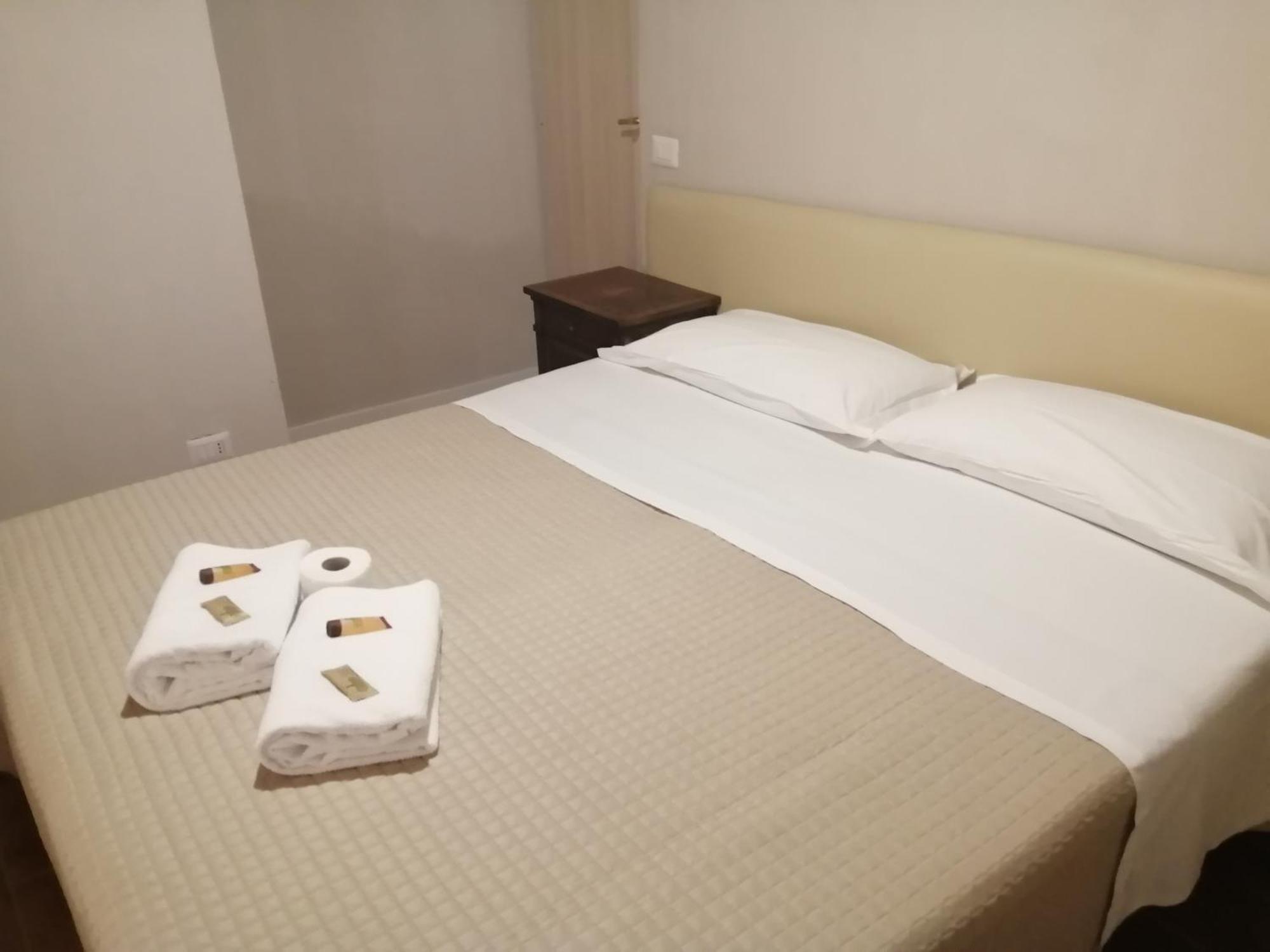 Bed and Breakfast Cascina La Castagnara Oriolo  Zimmer foto