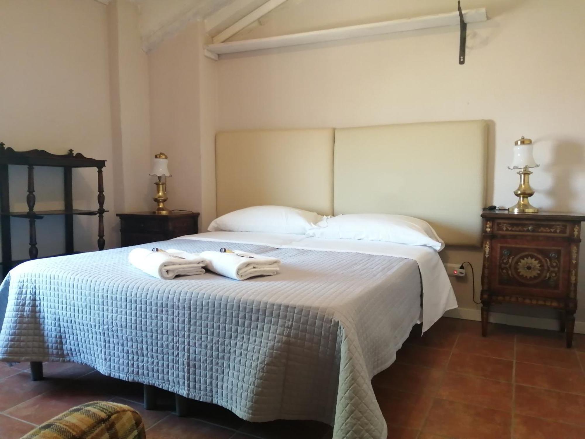 Bed and Breakfast Cascina La Castagnara Oriolo  Zimmer foto